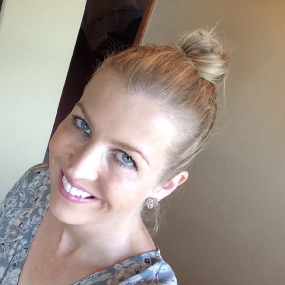 Meet your Posher, Kerry - Picture 1 of 1